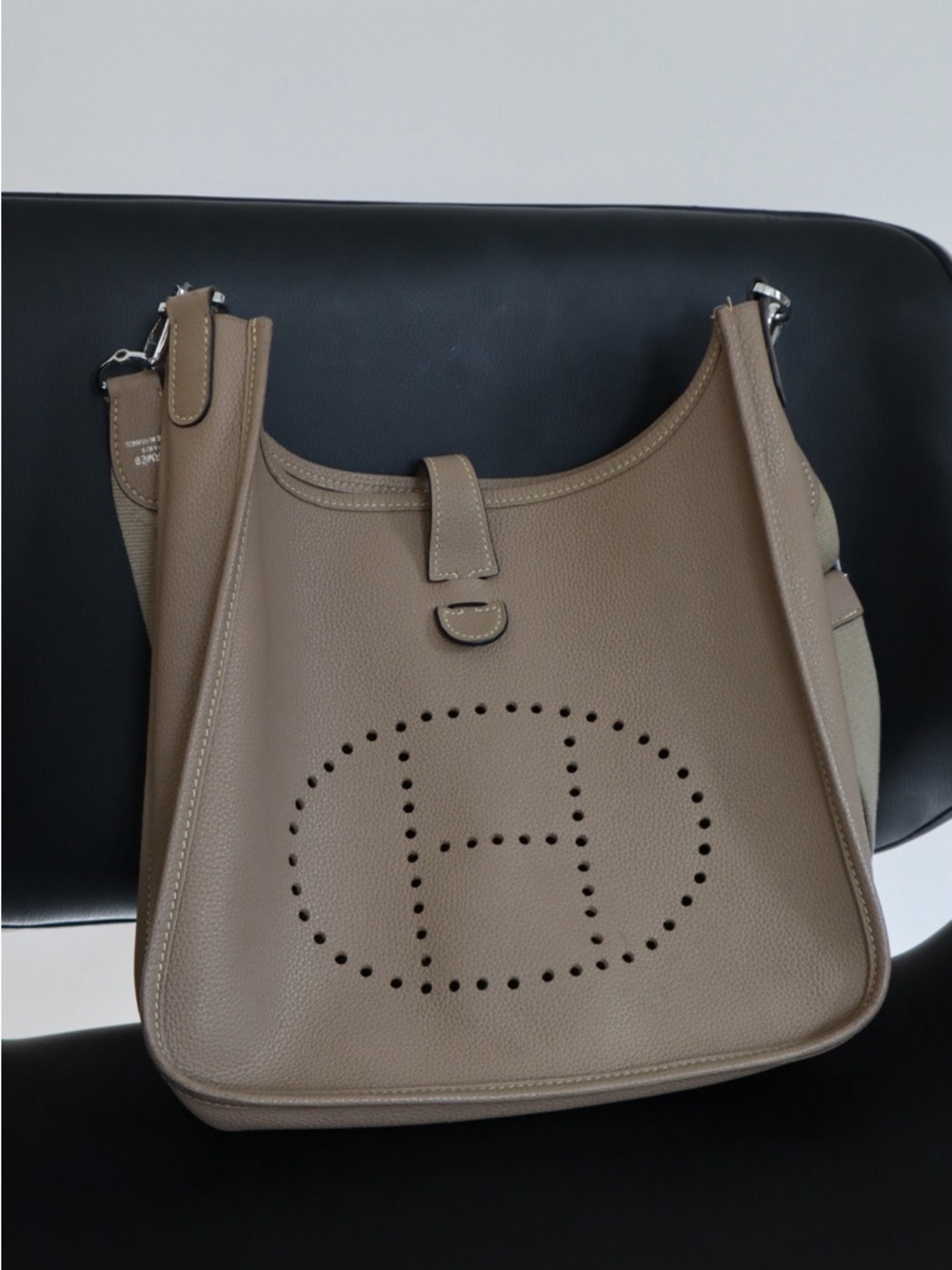 Evelyne III PM Gris Etain Clemence Palladium Hardware